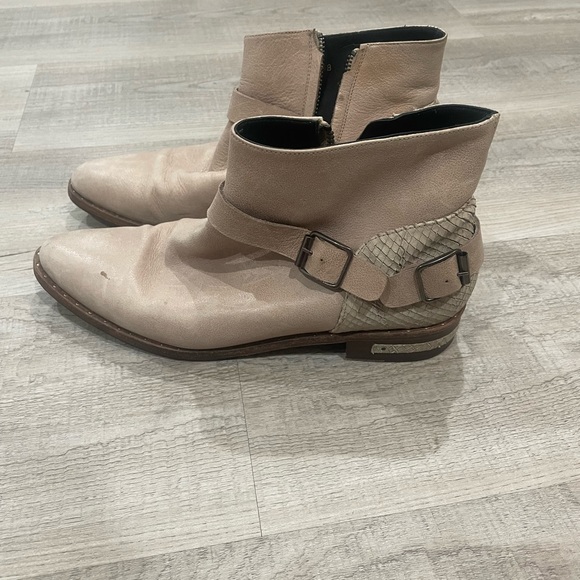 Freda Salvador Ankle Boots - Picture 7 of 10